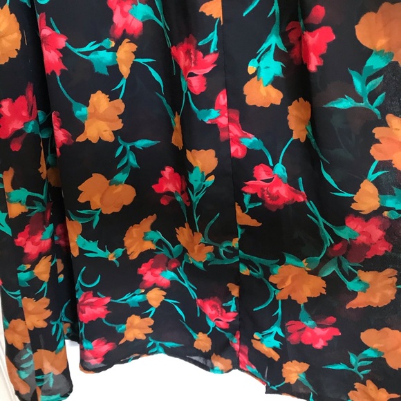 Studio C Floral Skirt Small - Picture 5 of 6